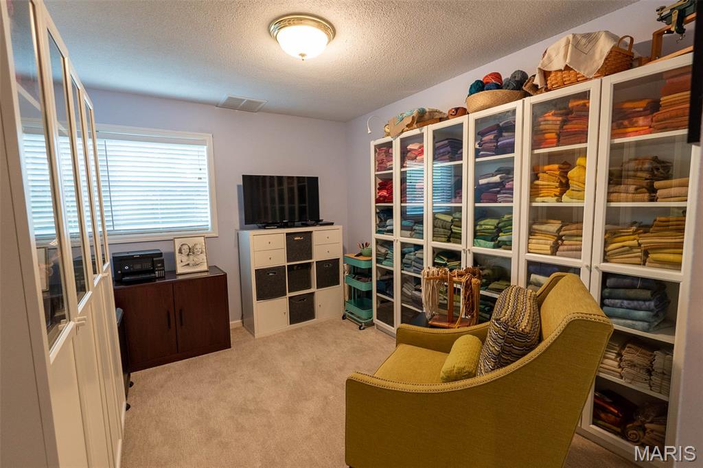 654 Holmes Lane