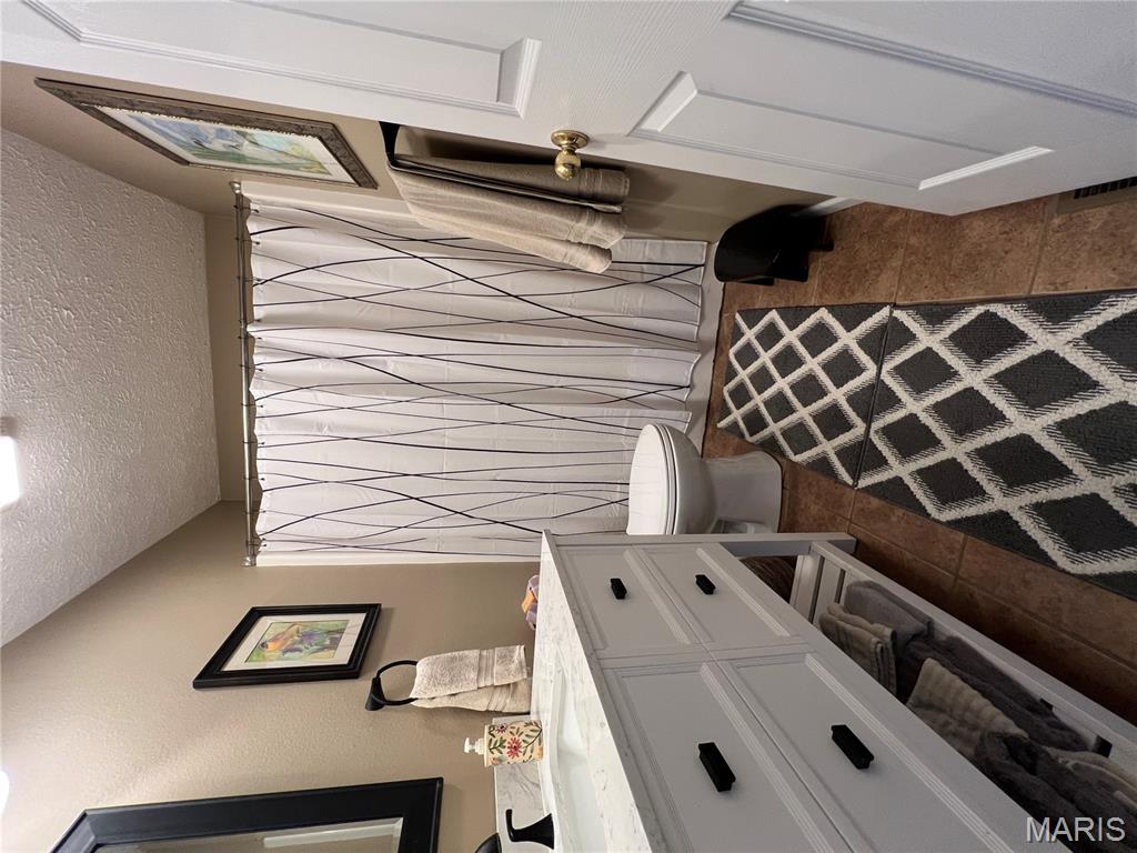 1221 Casey Lane
