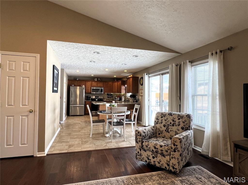 1221 Casey Lane
