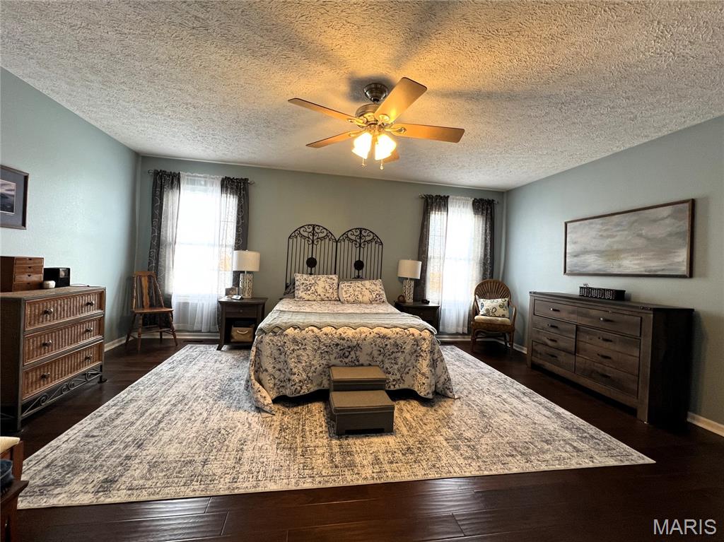 1221 Casey Lane