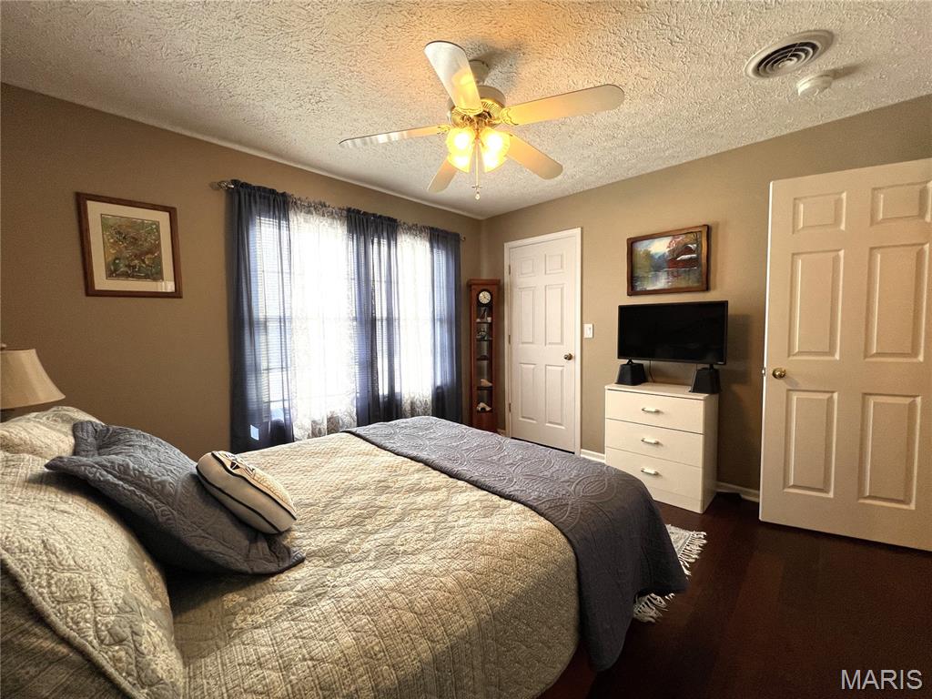 1221 Casey Lane