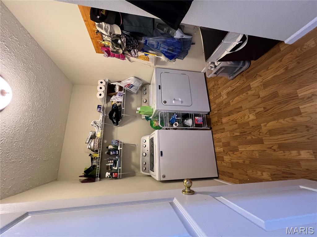 1221 Casey Lane