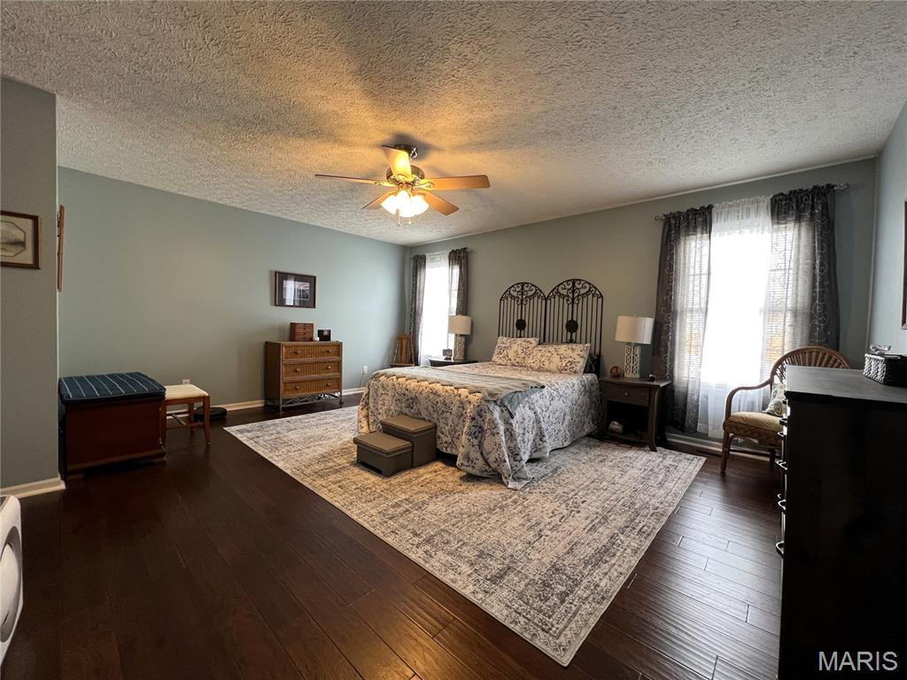 1221 Casey Lane