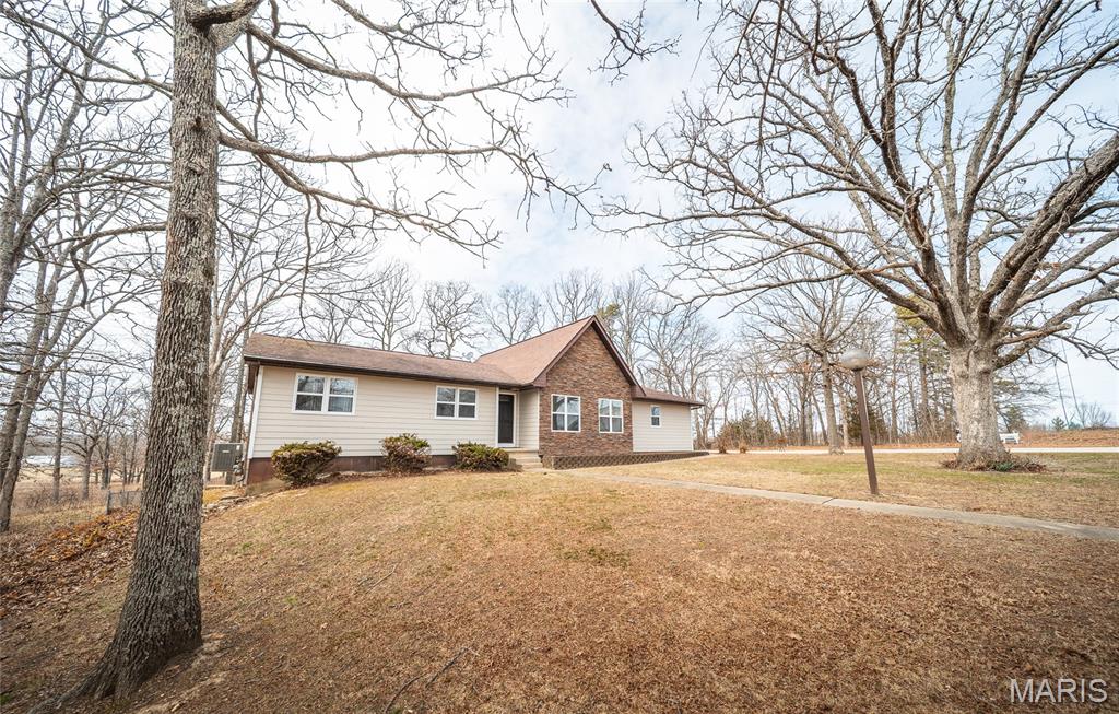 1524 Lola Lane