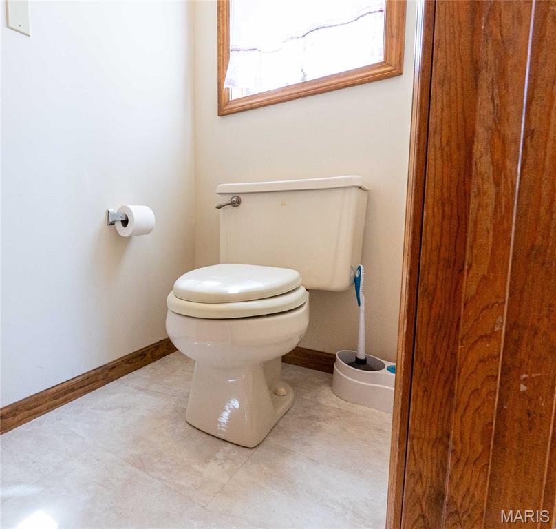 900 Country Lane