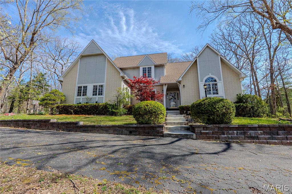 900 Country Lane