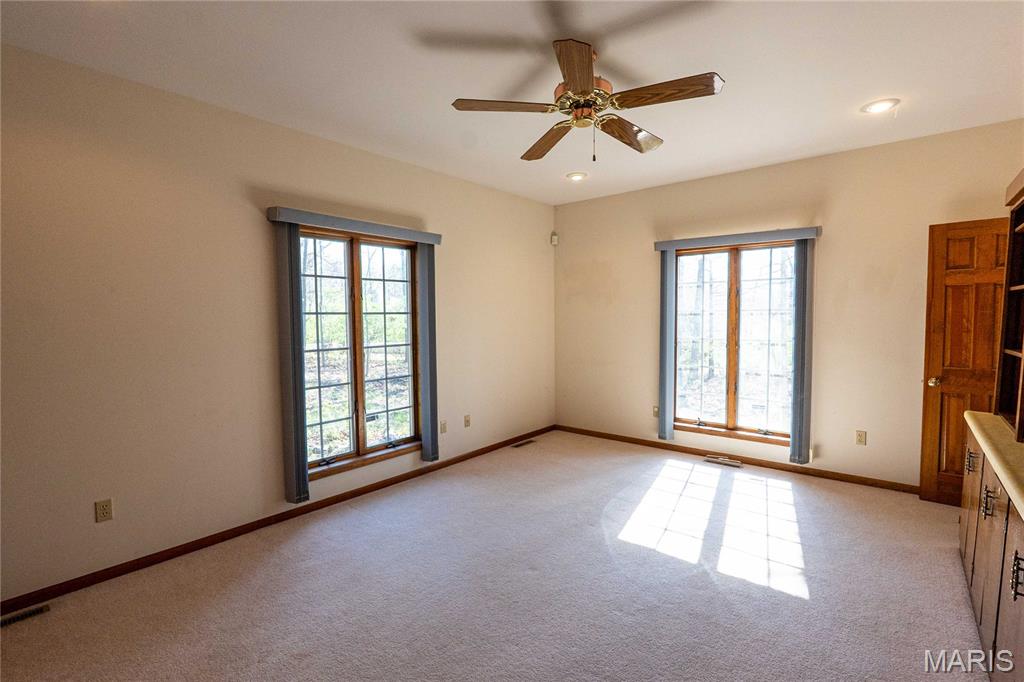 900 Country Lane