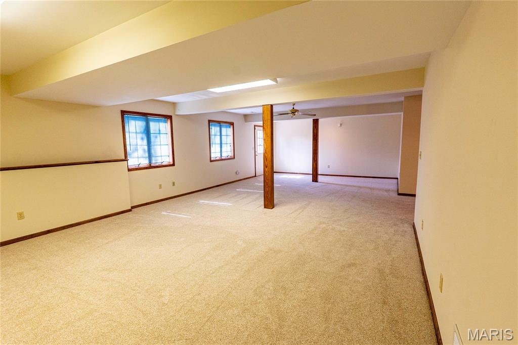 900 Country Lane