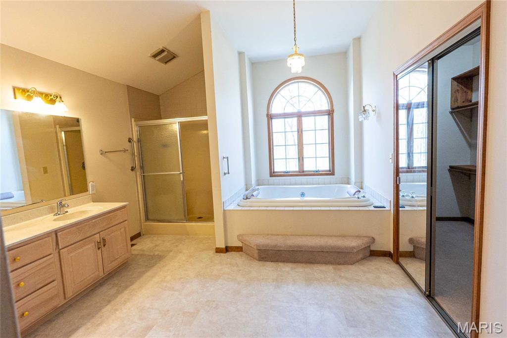 900 Country Lane