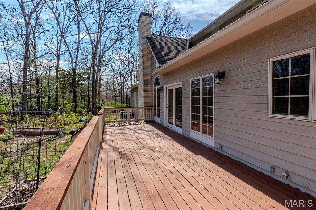 900 Country Lane
