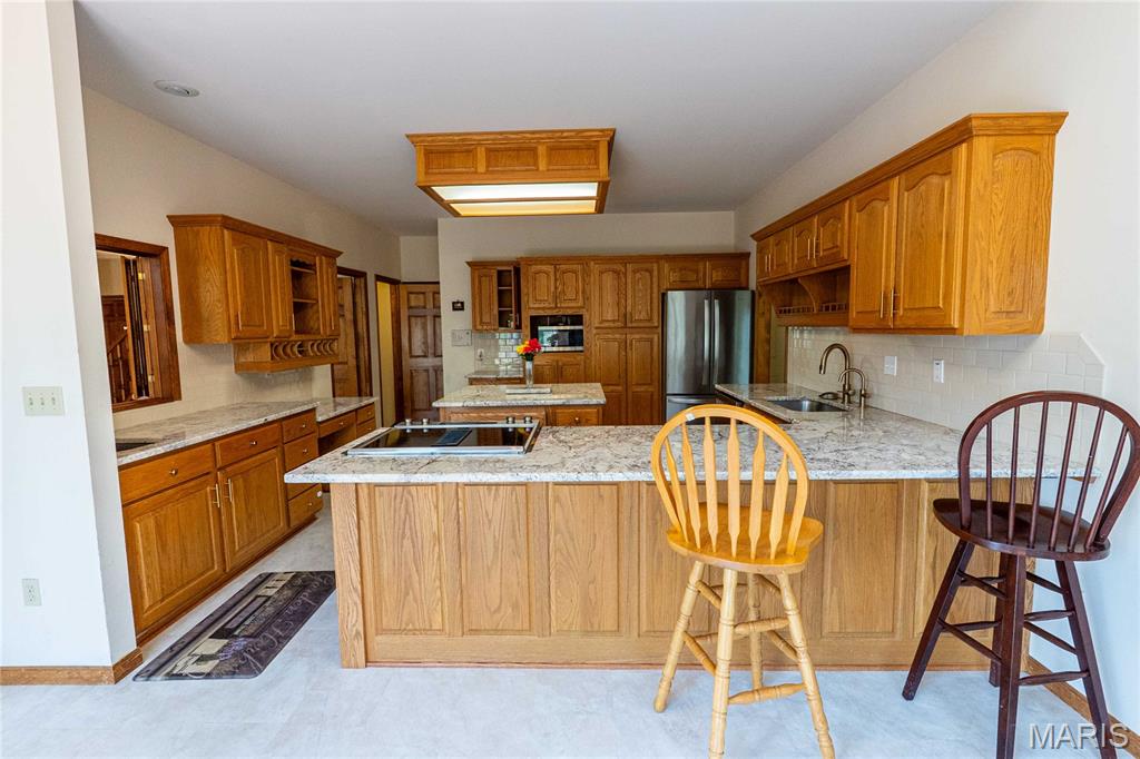 900 Country Lane