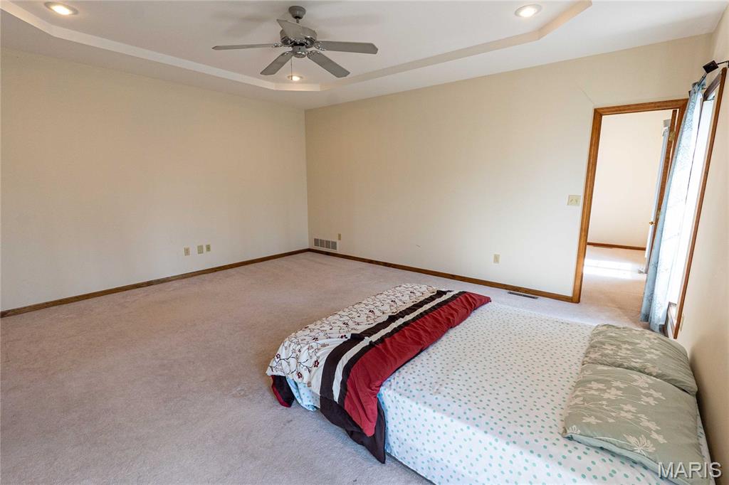 900 Country Lane