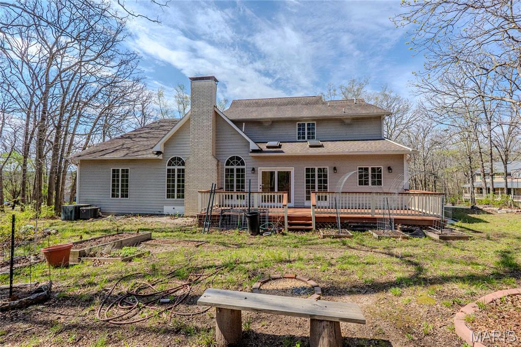 900 Country Lane