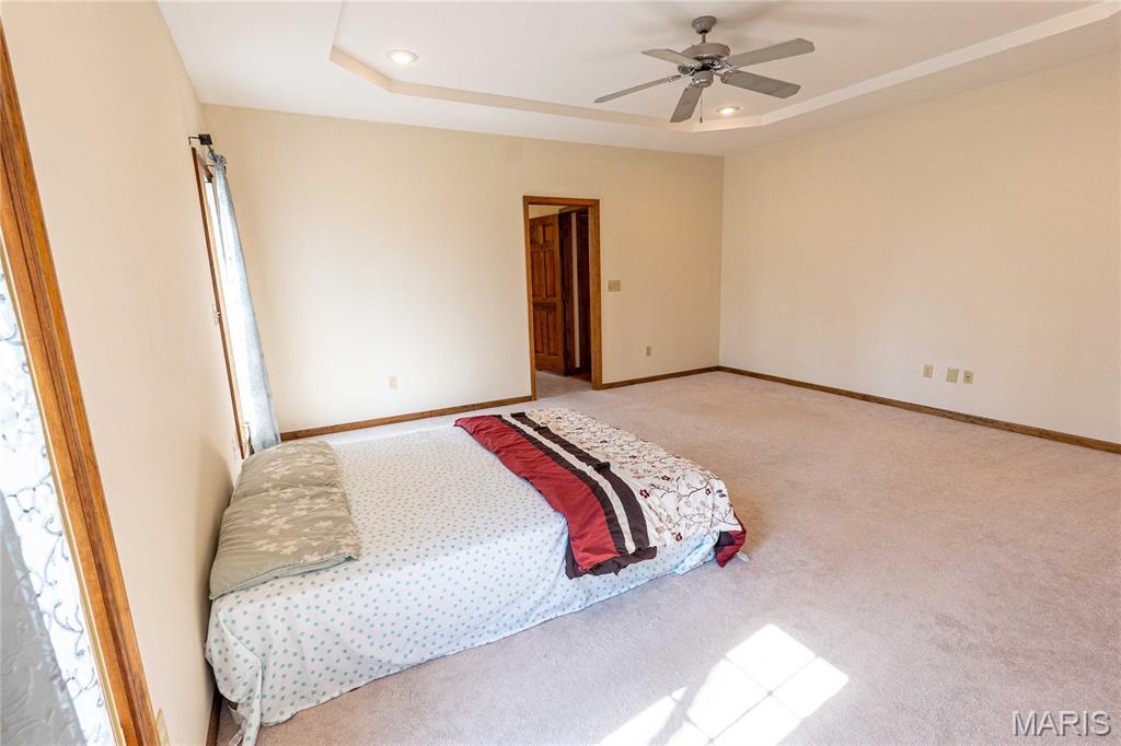 900 Country Lane