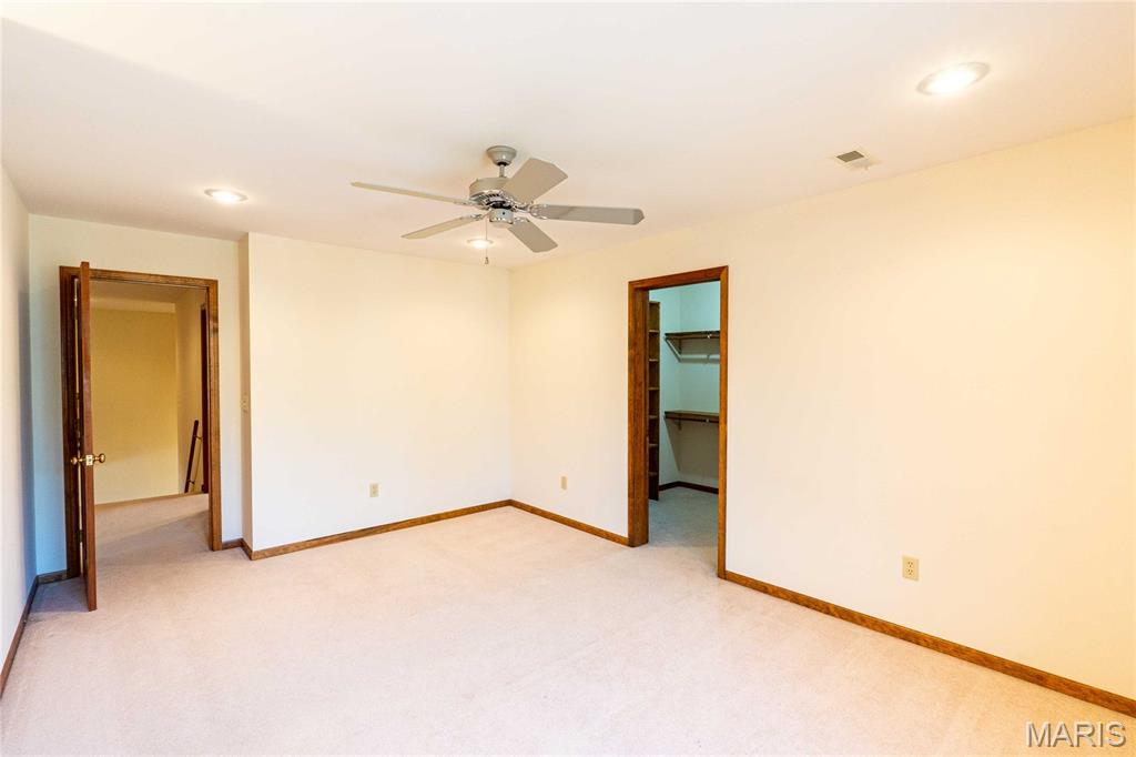 900 Country Lane