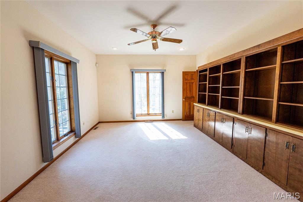 900 Country Lane