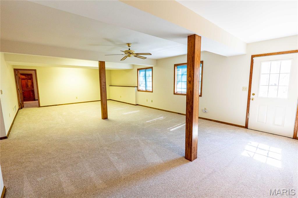 900 Country Lane