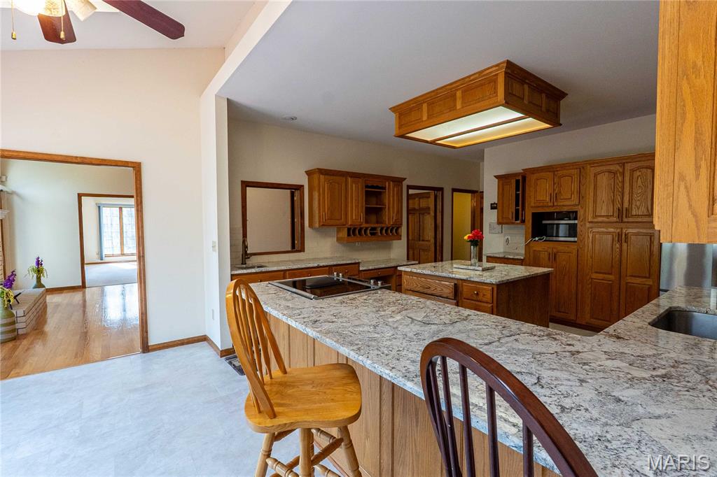 900 Country Lane