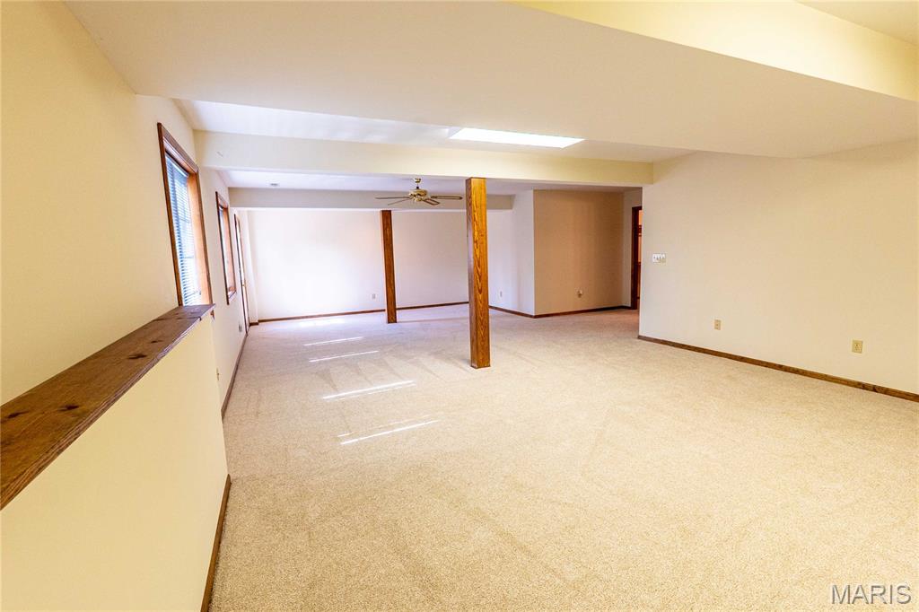 900 Country Lane
