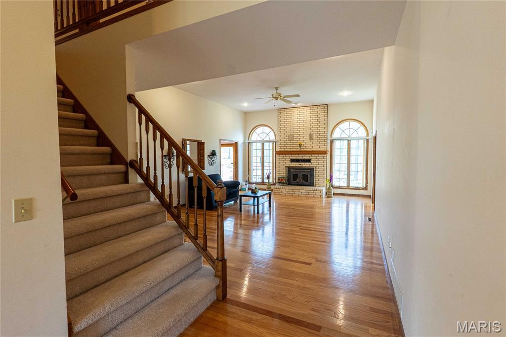 900 Country Lane