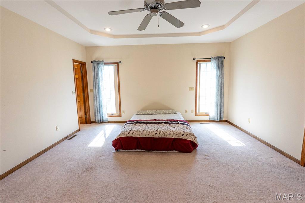 900 Country Lane