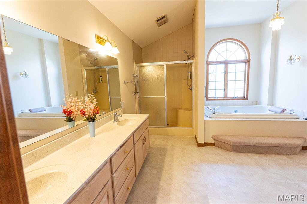 900 Country Lane