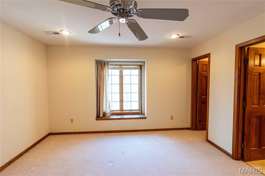 900 Country Lane