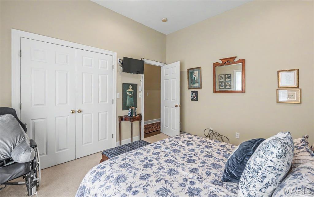 822 Oak Knoll