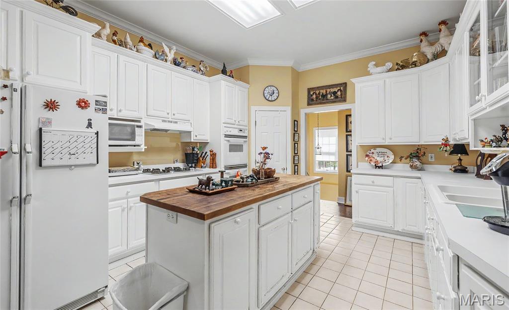 822 Oak Knoll