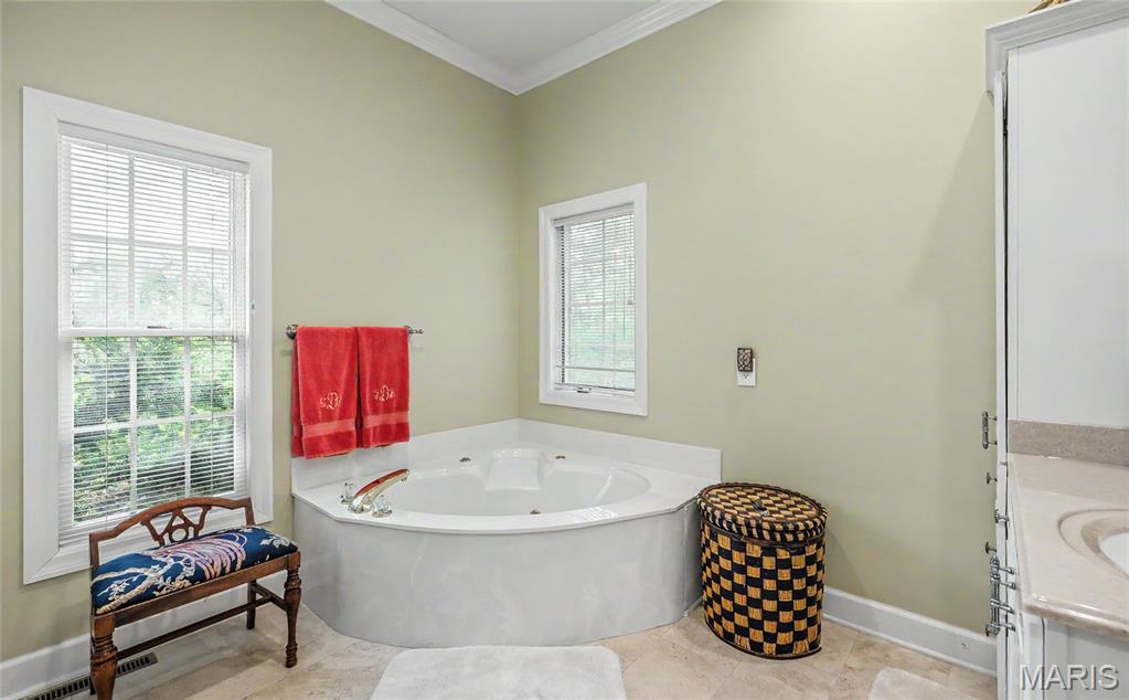 822 Oak Knoll