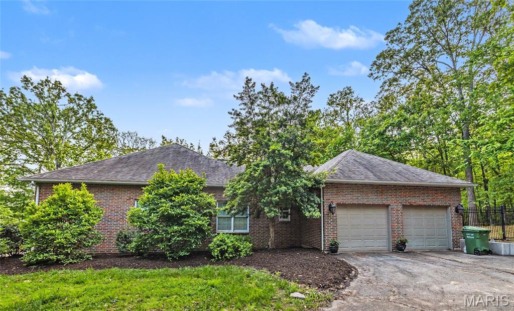 822 Oak Knoll