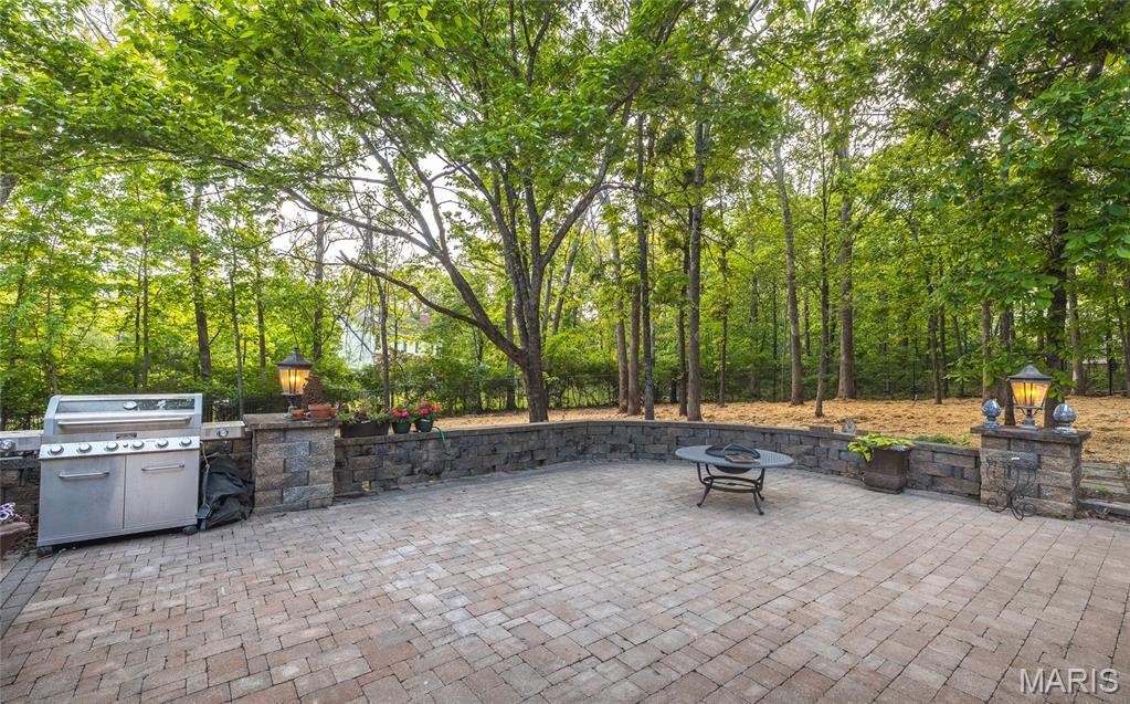 822 Oak Knoll