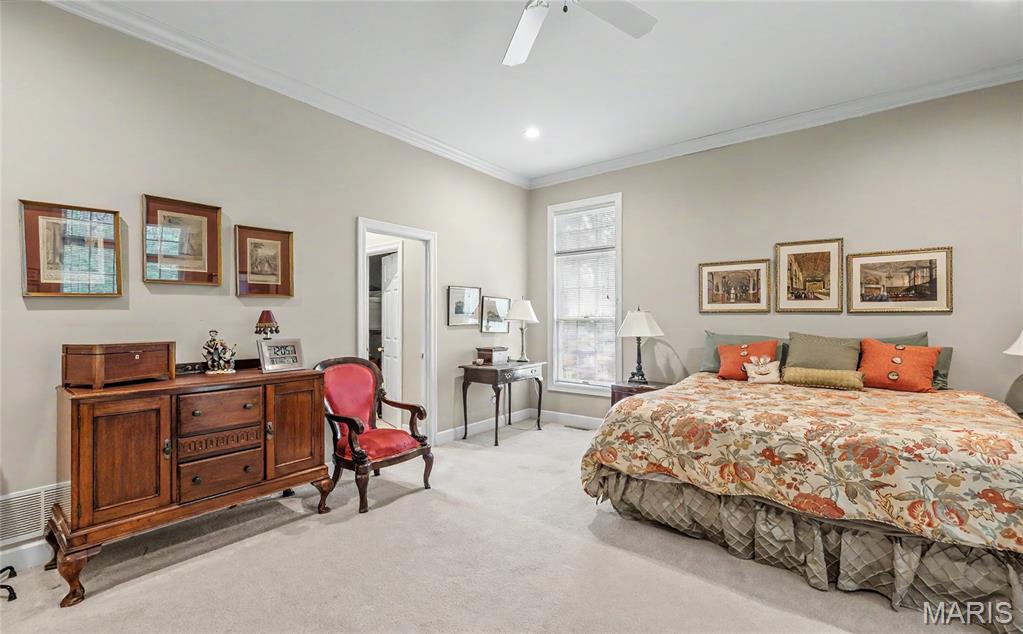 822 Oak Knoll