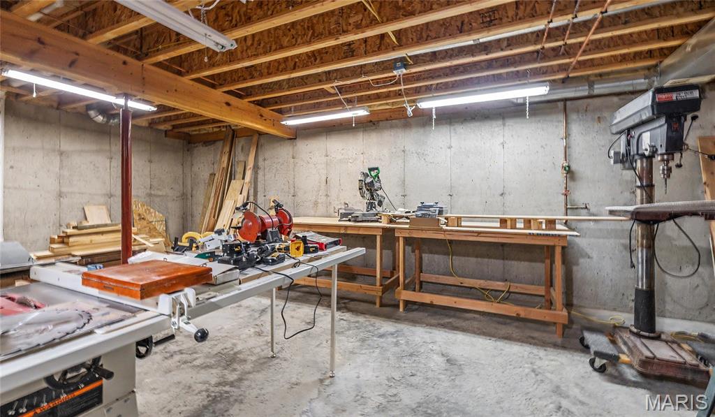 822 Oak Knoll