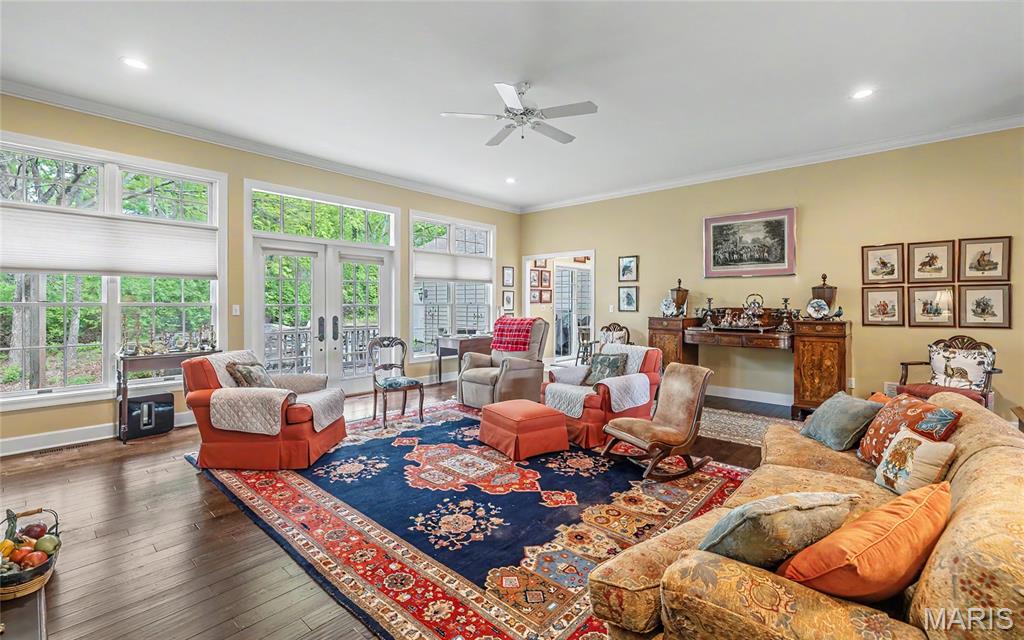 822 Oak Knoll