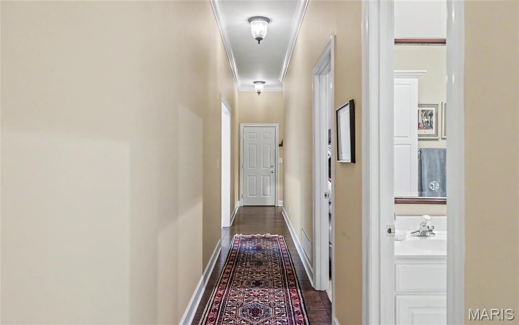 822 Oak Knoll