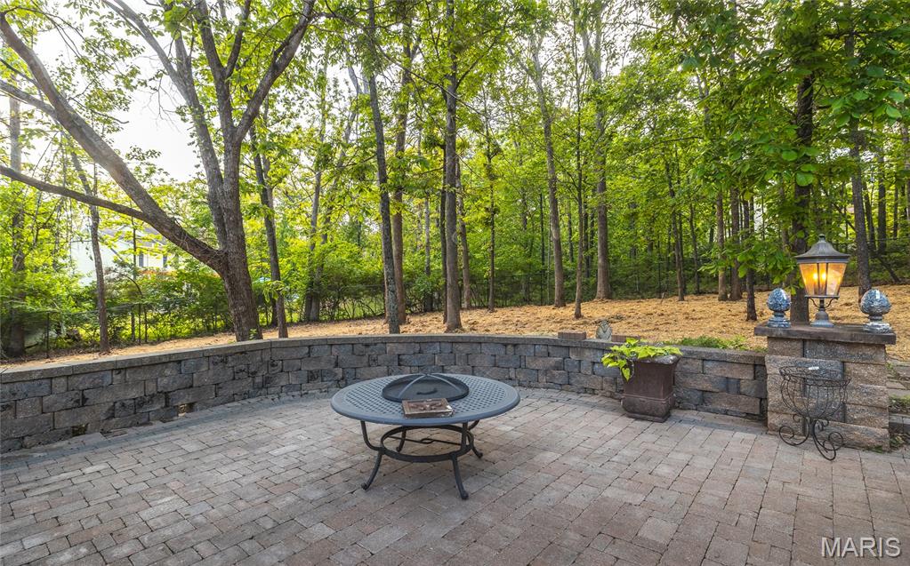822 Oak Knoll