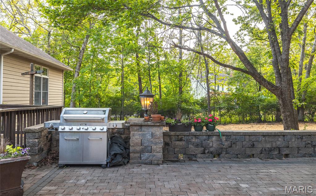 822 Oak Knoll