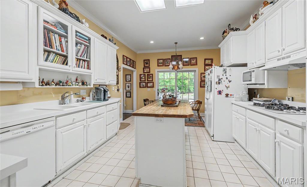 822 Oak Knoll