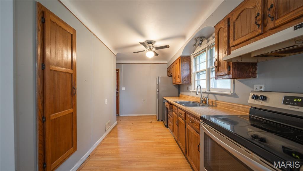 300 N Alvarado Avenue