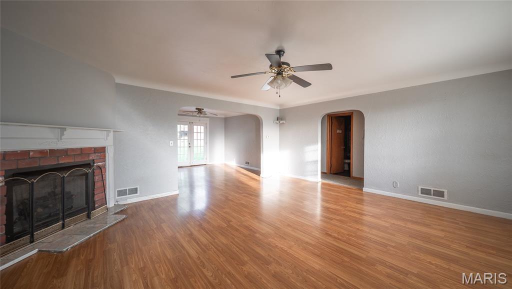 300 N Alvarado Avenue