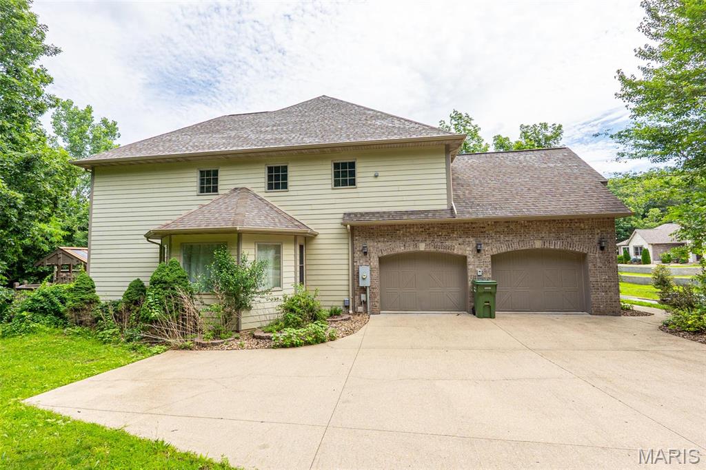 1025 Cobblestone Drive