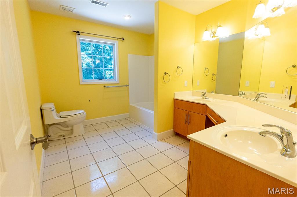 1025 Cobblestone Drive