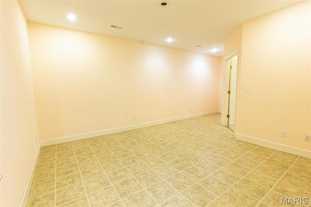 1025 Cobblestone Drive