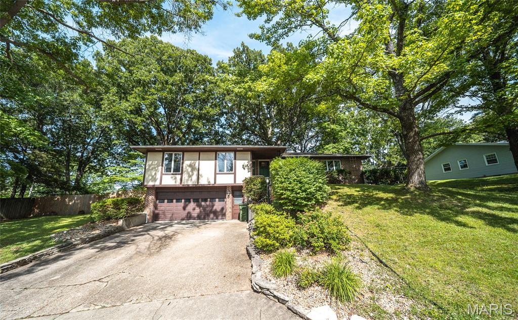 805 Cedar Hill Court