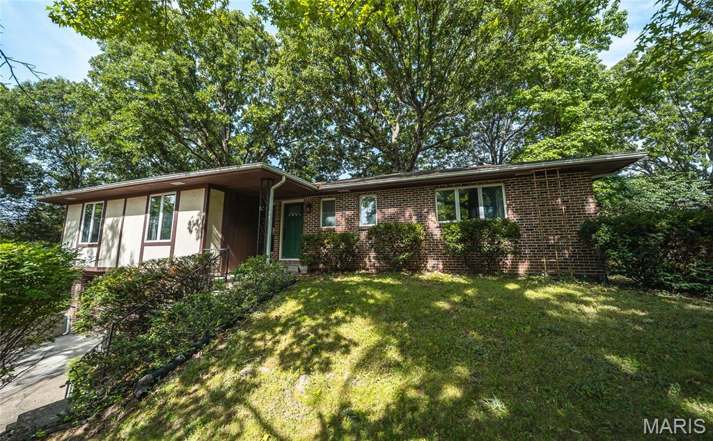 805 Cedar Hill Court