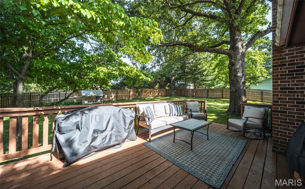 805 Cedar Hill Court
