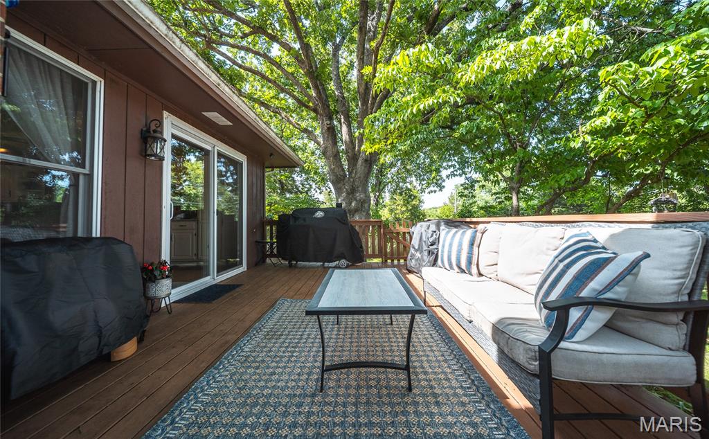 805 Cedar Hill Court