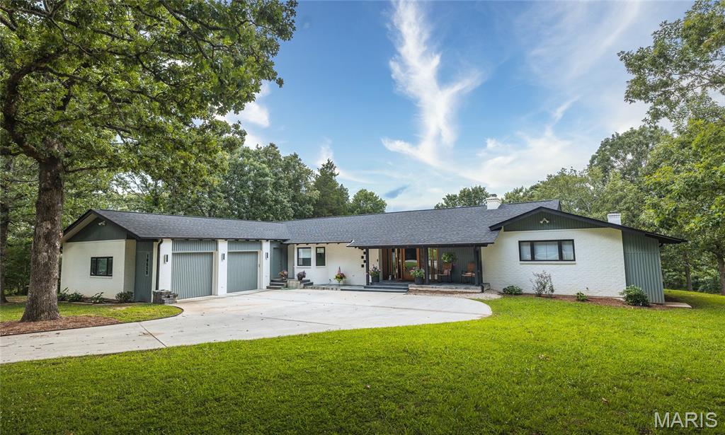 10659 Lakemont Drive