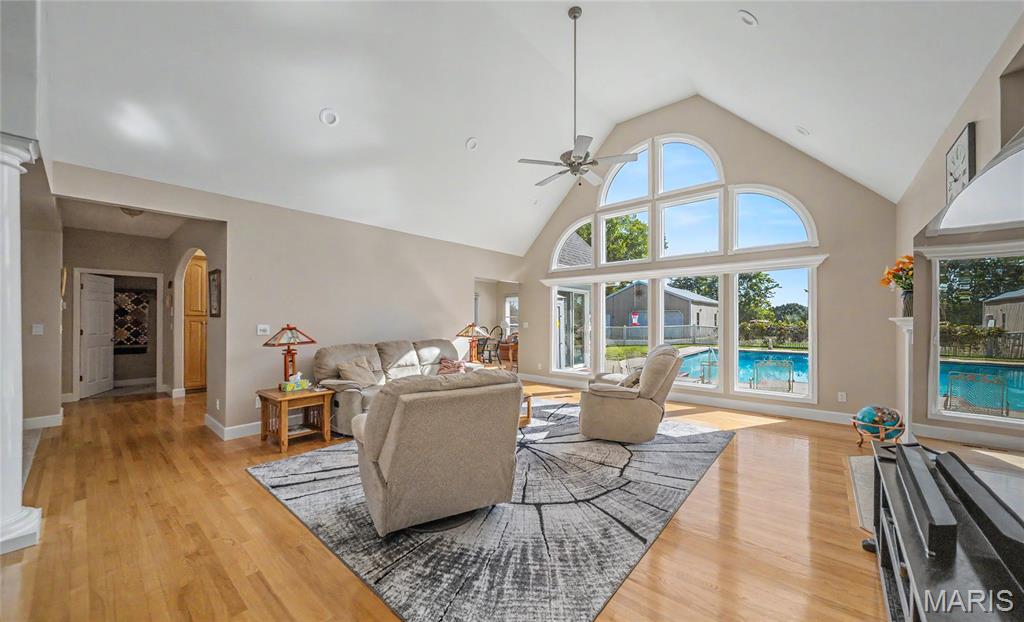 10050 Vintage Lane